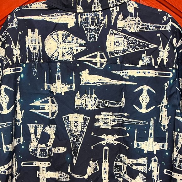 NEW Star Wars Men's button down Hawaiian shirt XL ship fighter - Picture 6 of 6